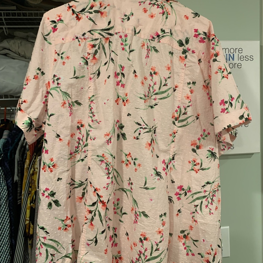 Karen Scott Floral Pink Button-Up Shirt 🍓NWT - Picture 2 of 5